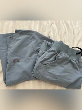 Figs Women's Jogger Set in Dusty Blue